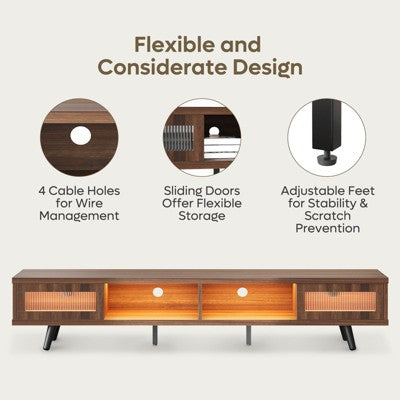 Nowoczesna niska szafka RTV z podświetleniem LED i schowkami, wykończenie orzechowe (ok. 70\")